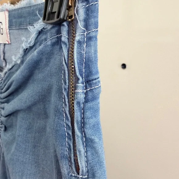 Long, lean jeans with low front rise - Picture 7 of 10